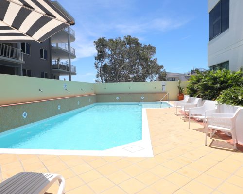 santorini-mudjimba-pool-3